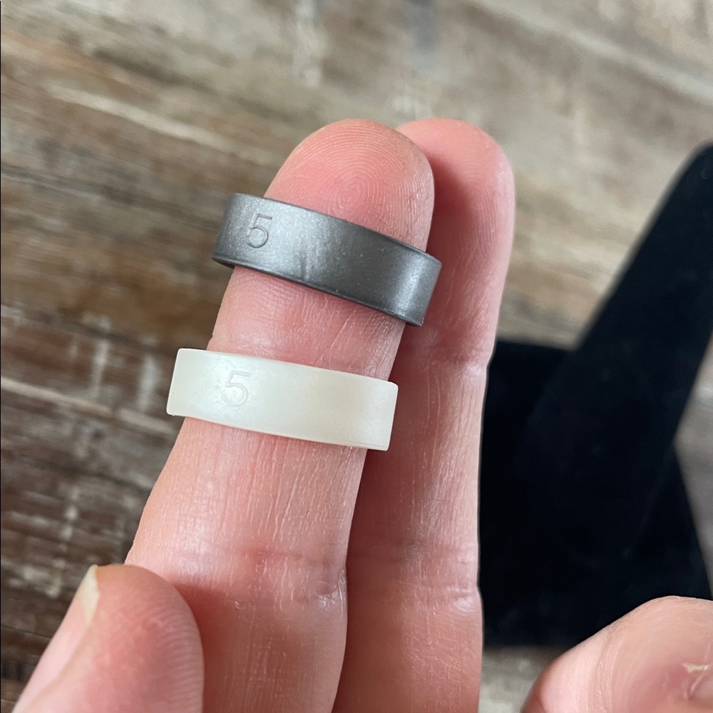 Silicone ring bands